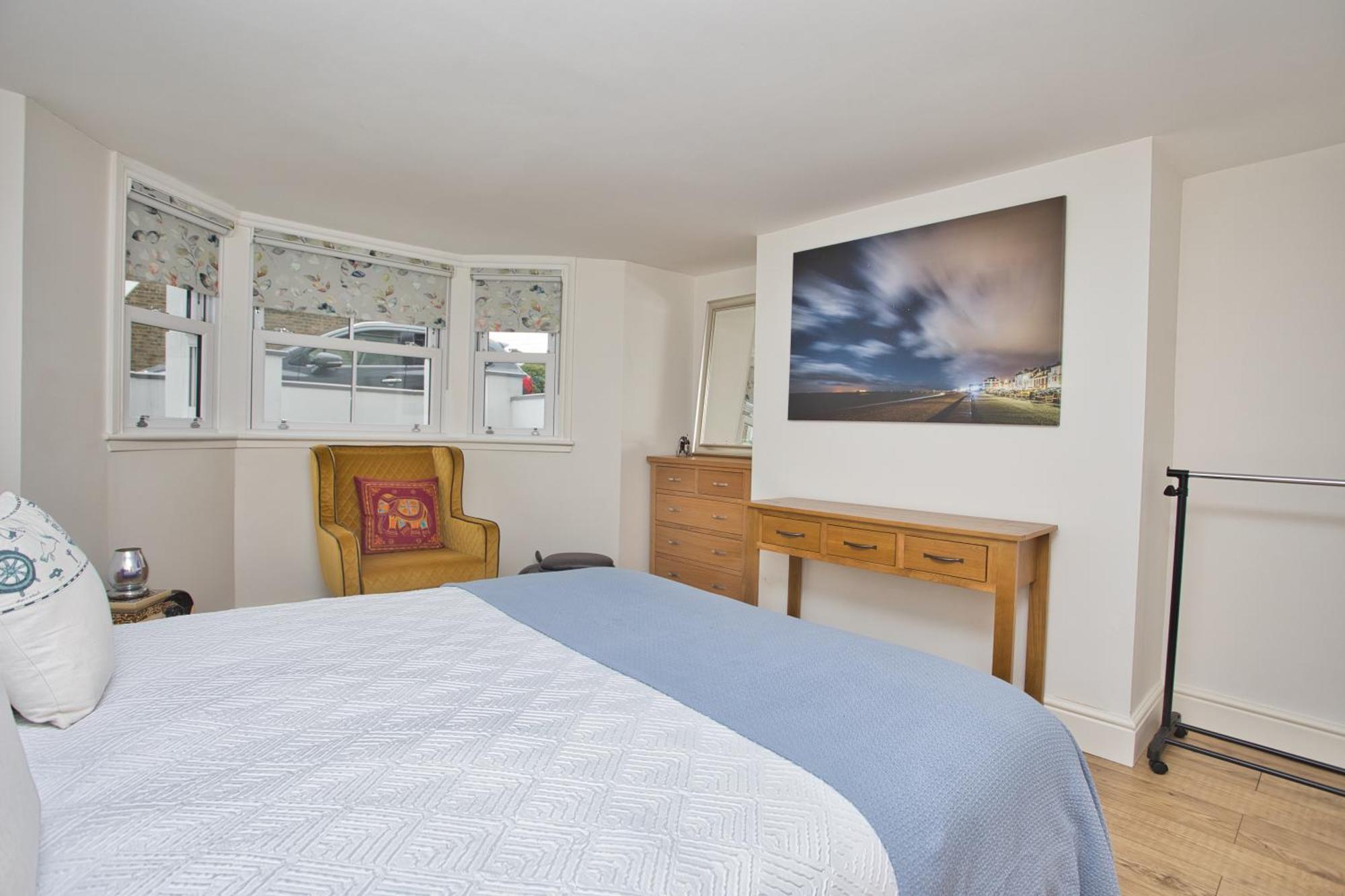Spacious Seaside Escape In The Heart Of Deal, 4 Mins From The Beach Dış mekan fotoğraf