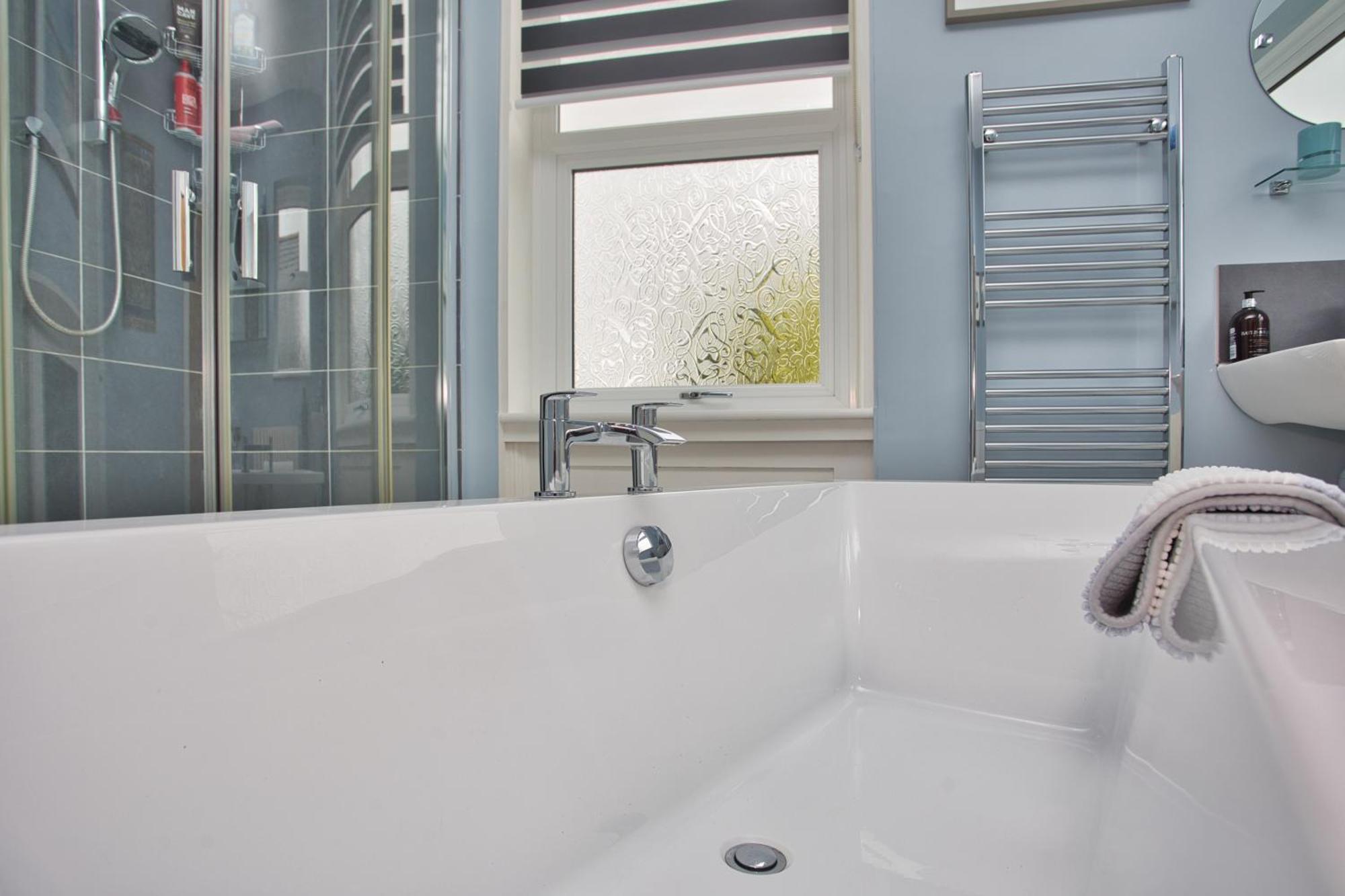 Spacious Seaside Escape In The Heart Of Deal, 4 Mins From The Beach Dış mekan fotoğraf