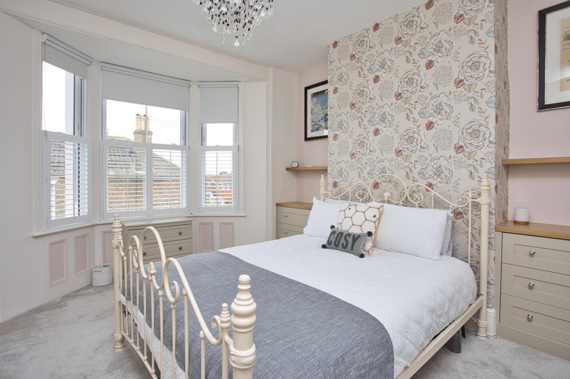Spacious Seaside Escape In The Heart Of Deal, 4 Mins From The Beach Dış mekan fotoğraf
