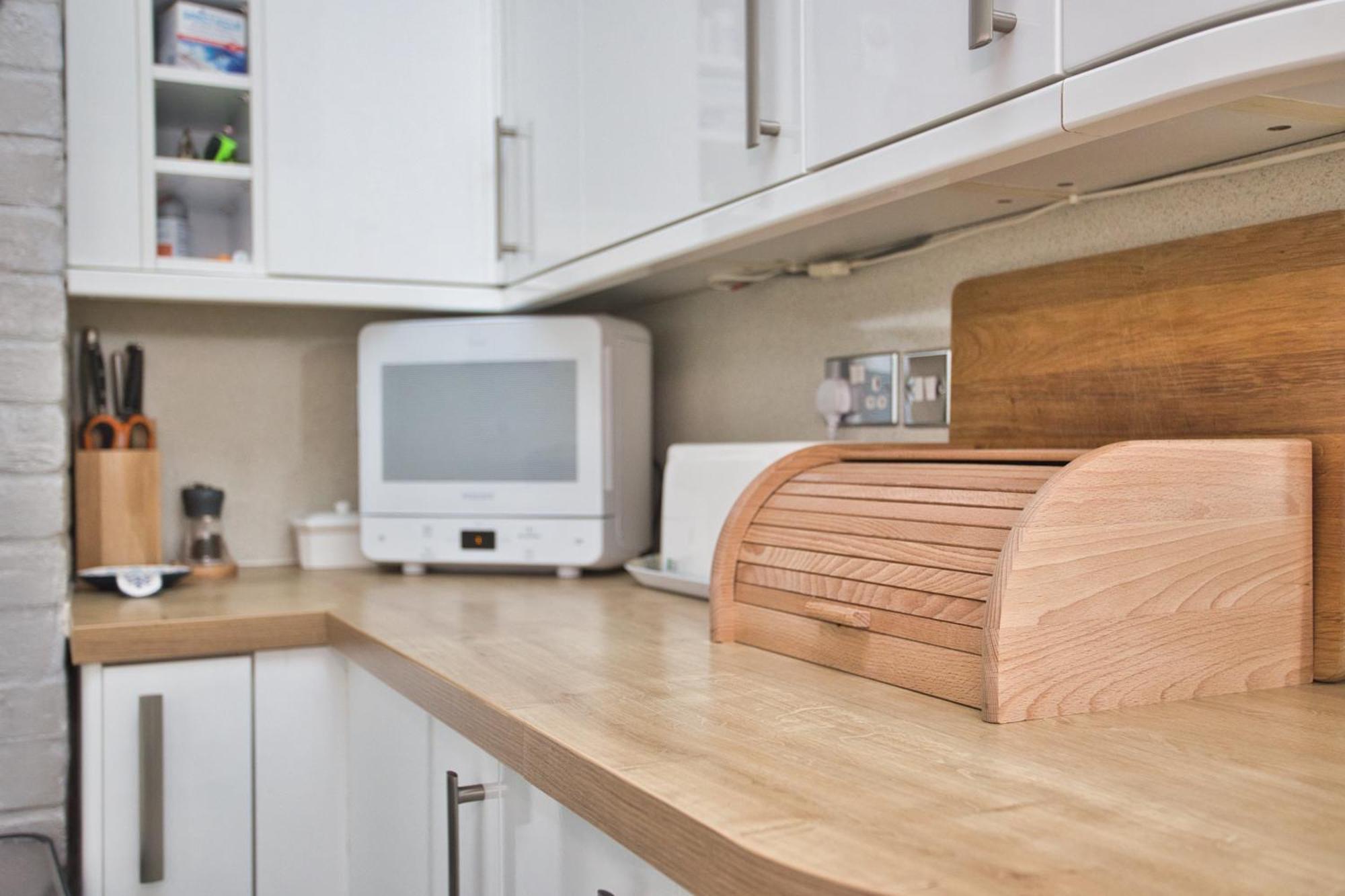 Spacious Seaside Escape In The Heart Of Deal, 4 Mins From The Beach Dış mekan fotoğraf